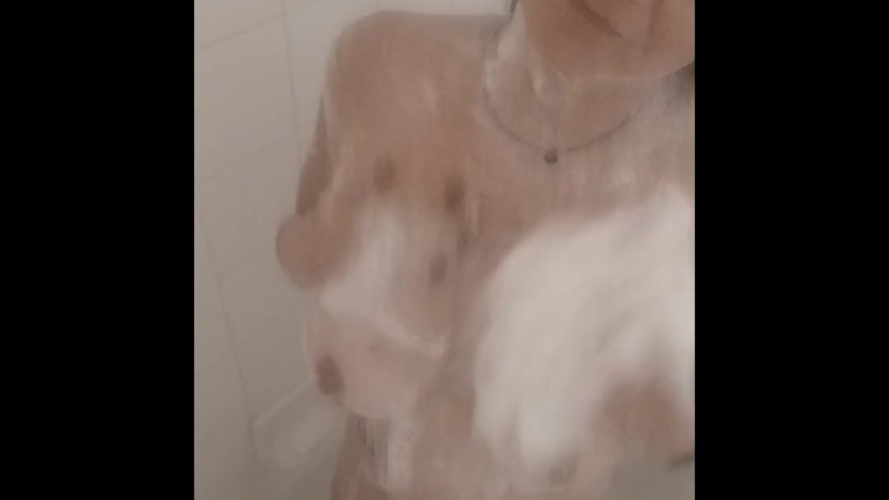 HOT MILF DEEPTHROAT SMOKE AND CHOKE